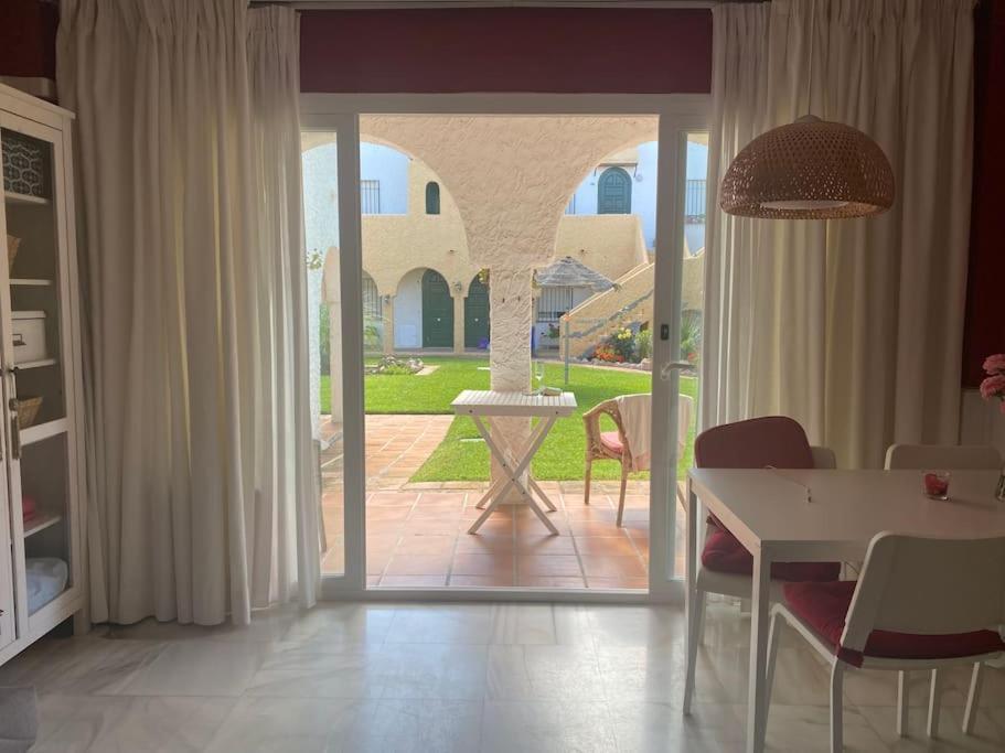 Apartamentos Rio Marinas 15 Playazo Beach Nerja Zewnętrze zdjęcie